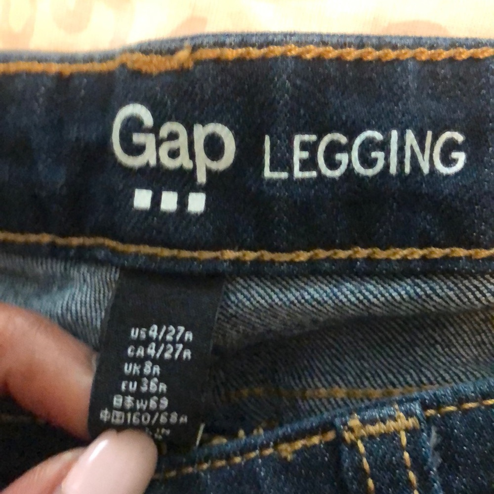 Jeans - Picture 2 of 4